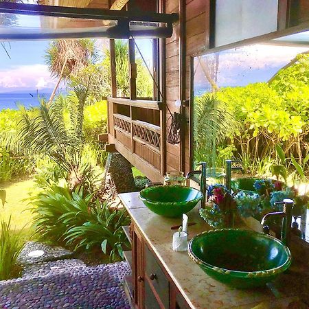 Secret Moon Beach House Jasri Exterior photo