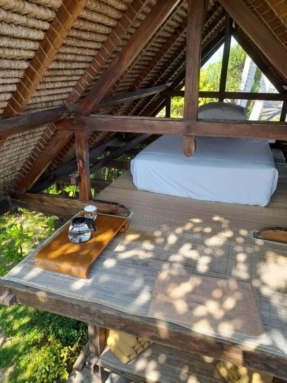 Secret Moon Beach House Jasri Exterior photo